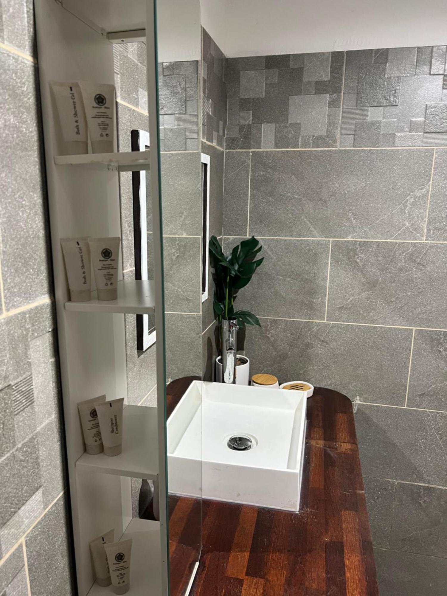 Apartament Fare Manoa Papeete  Zewnętrze zdjęcie